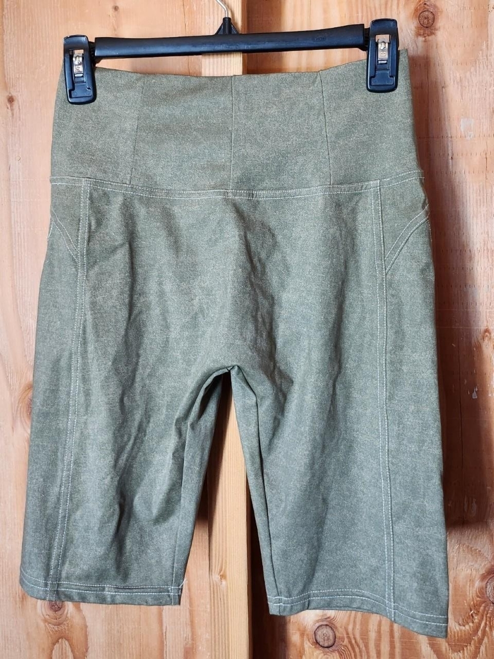 HALARA Olive Green High-Waist Athletic Bermuda Shorts
